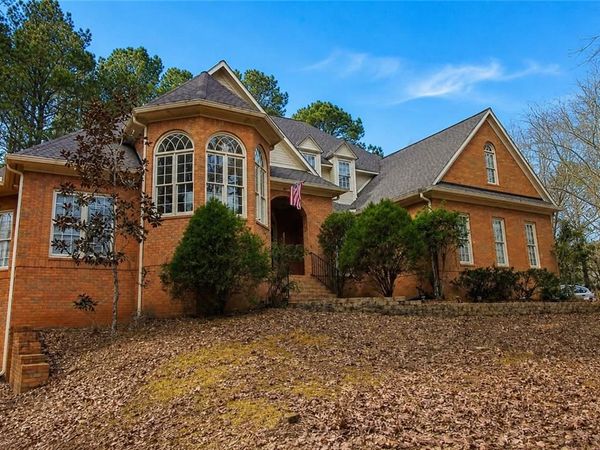 401 Sturdivant Ct, Peachtree City, GA 30269