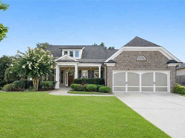 210 Misty Grove Drive, Loganville, GA 30052