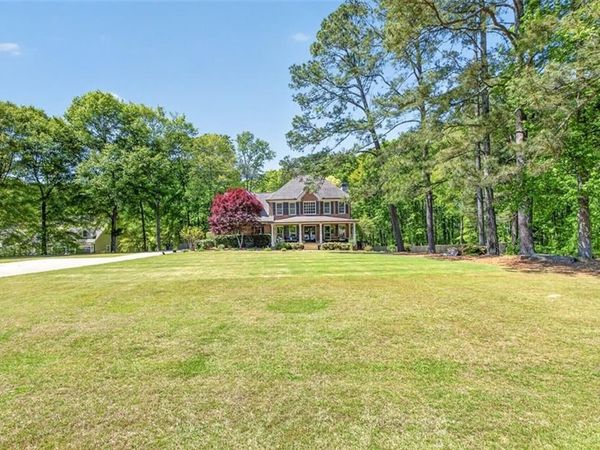 2700 Bay Ridge Drive , Loganville, GA 30052