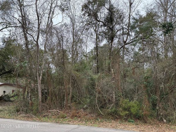 9524 Lono Place Place, Diamondhead, MS 39525