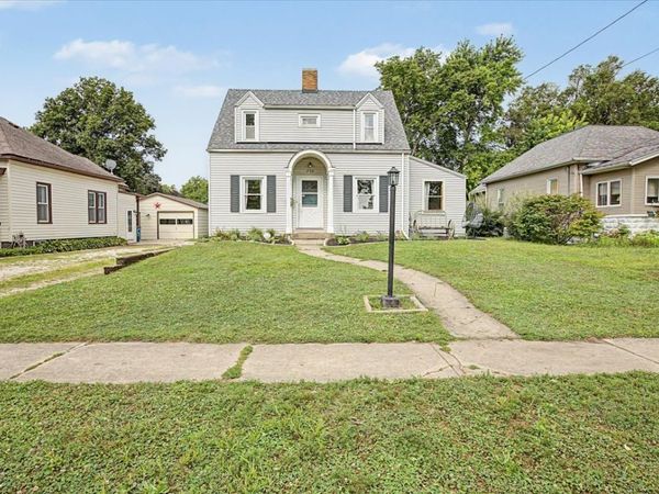 829 S Locust Street, Pontiac, IL 61764