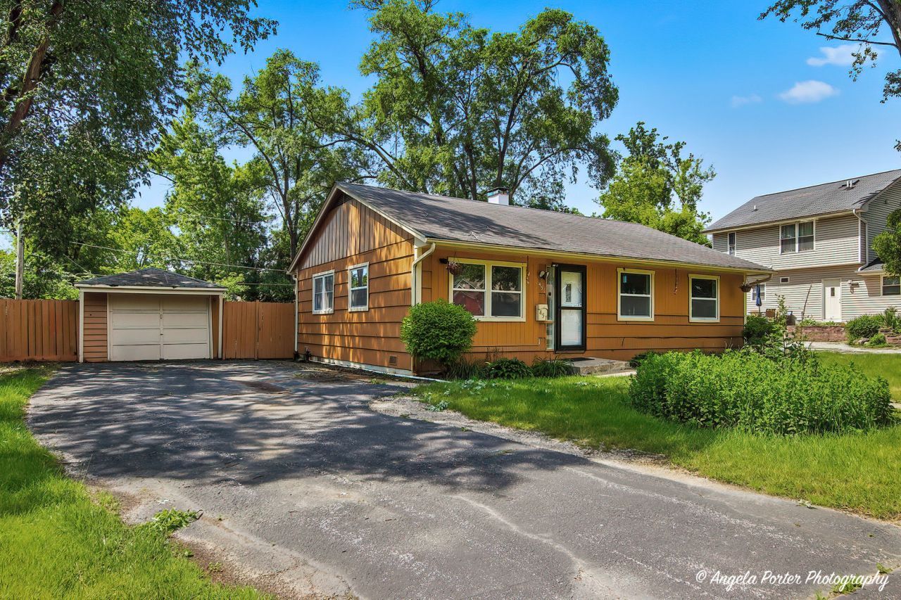 451 S Lakeshore Drive , Mundelein, IL 60060 Main Photo