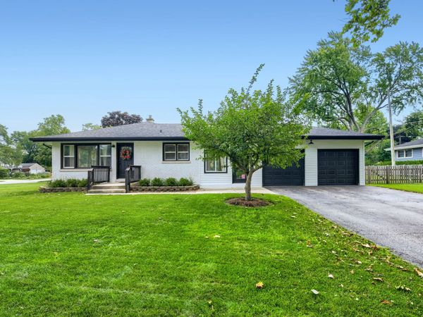827 Lyford Lane , Wheaton, IL 60189