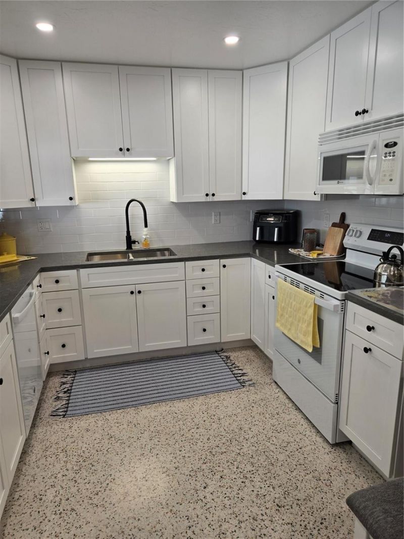 3134 Irving Street, Sarasota, FL 34237 Photo