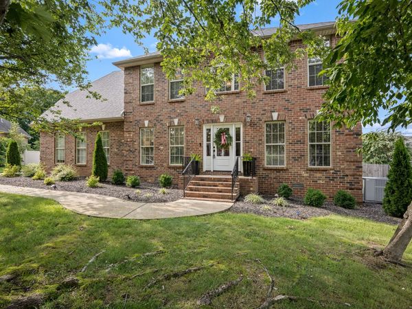 212 Comer Cir, Murfreesboro, TN 37128