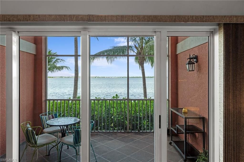 2745 1st St, Unit 106, Fort Myers, FL 33916 Photo
