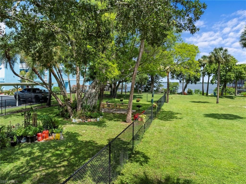 2745 1st St, Unit 106, Fort Myers, FL 33916 Photo