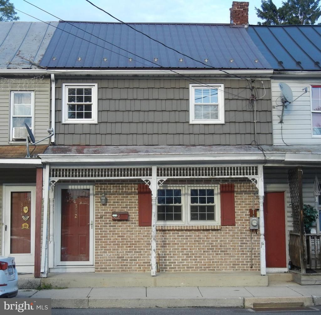 312 N BALTIMORE AVENUE , MOUNT HOLLY SPRINGS, PA 17065