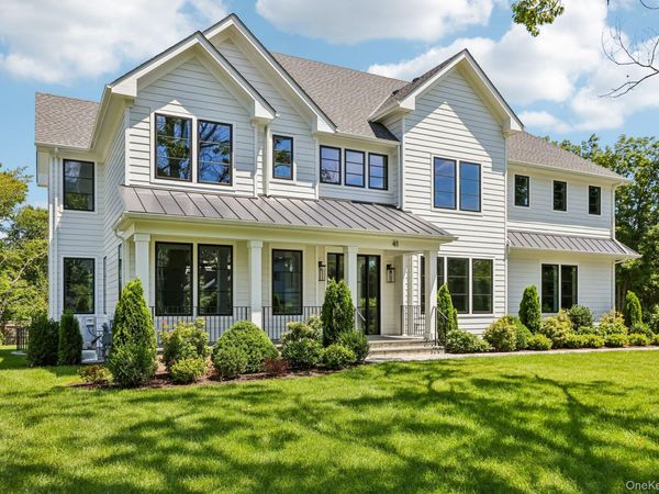 41 Potters Lane , New Rochelle, NY 10805