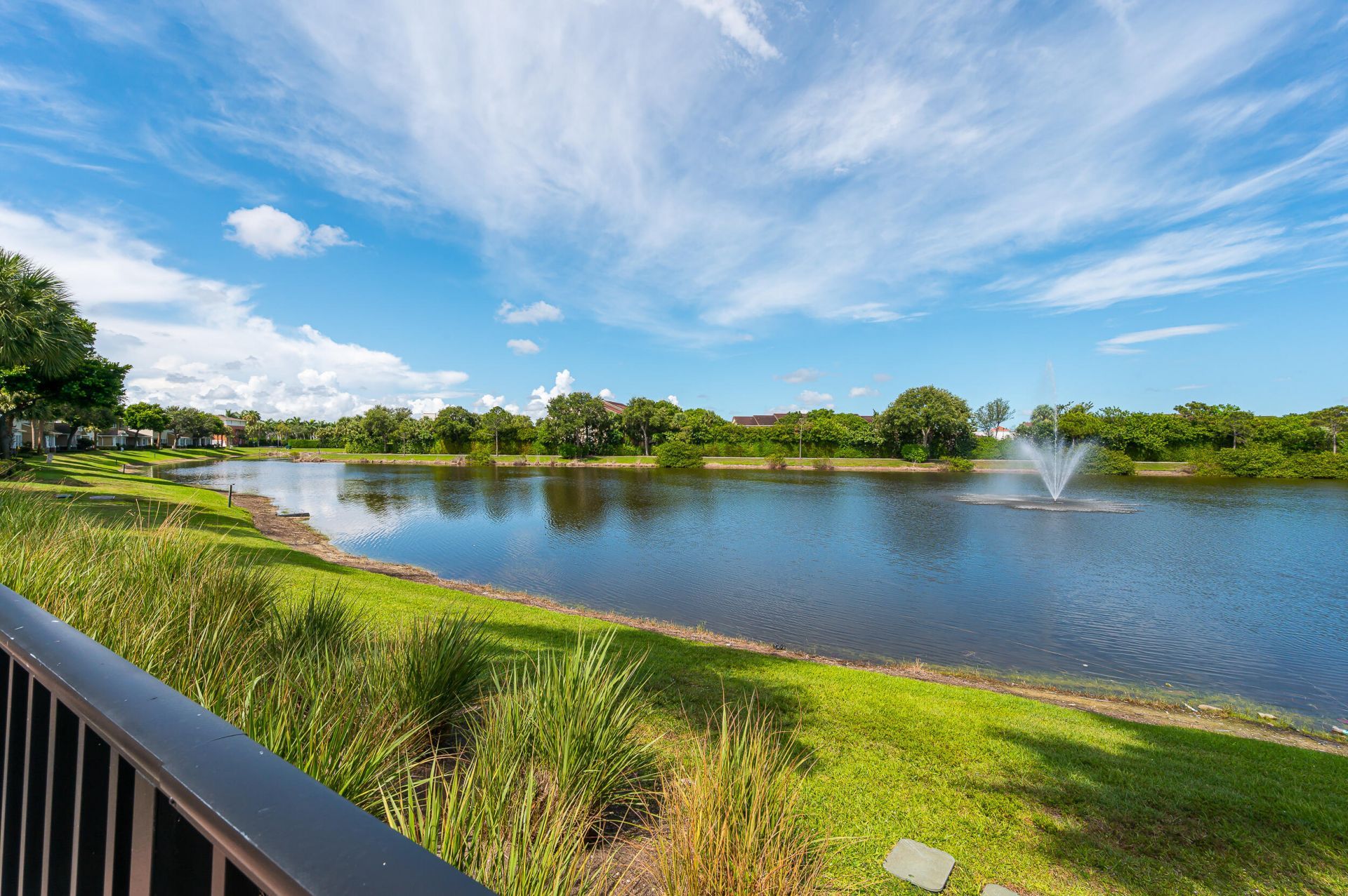447 Corte Madera Lane, Unit 6, West Palm Beach, FL 33401 Photo