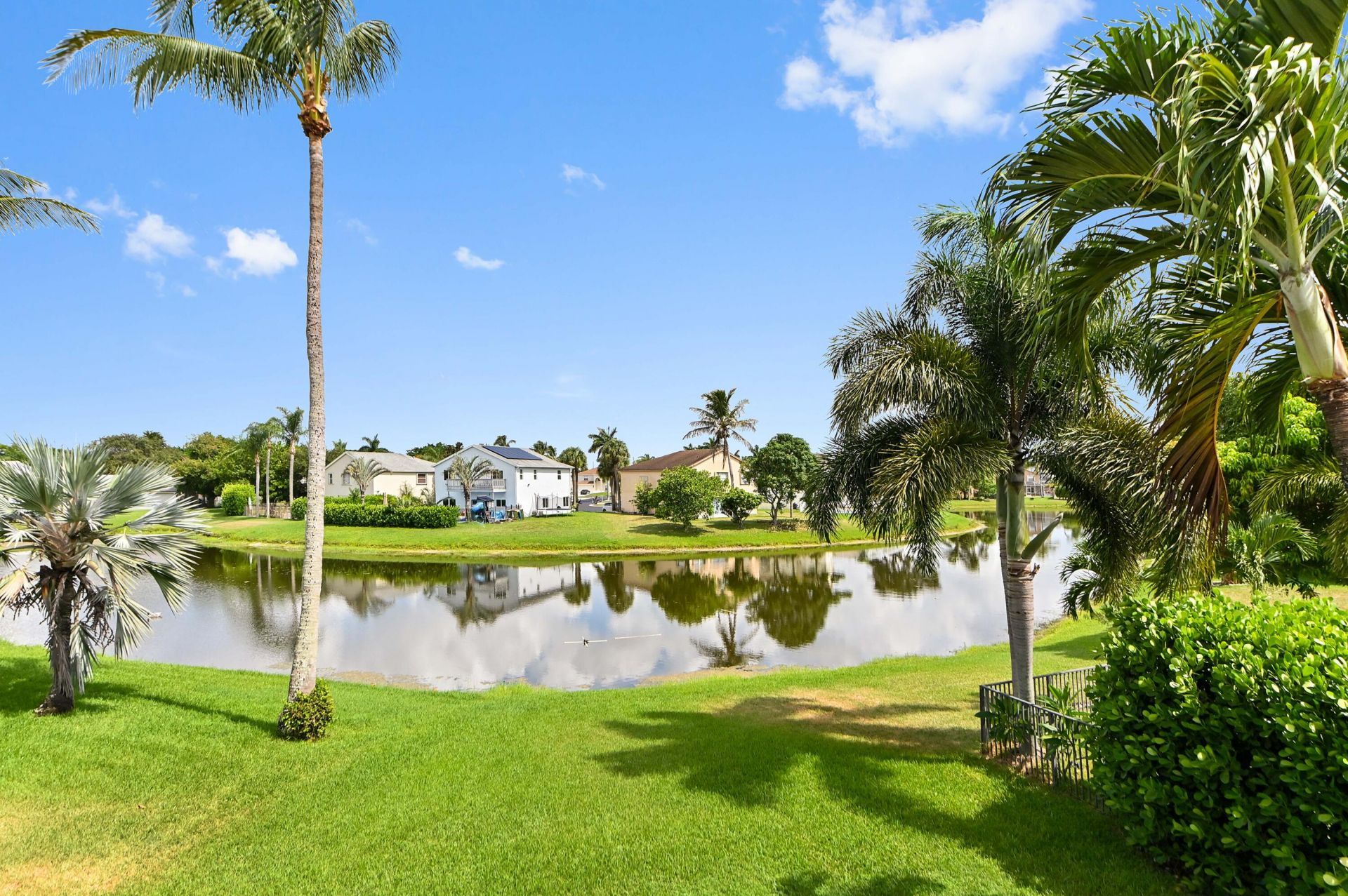 6205 Lansdowne Circle, Boynton Beach, FL 33472 Photo