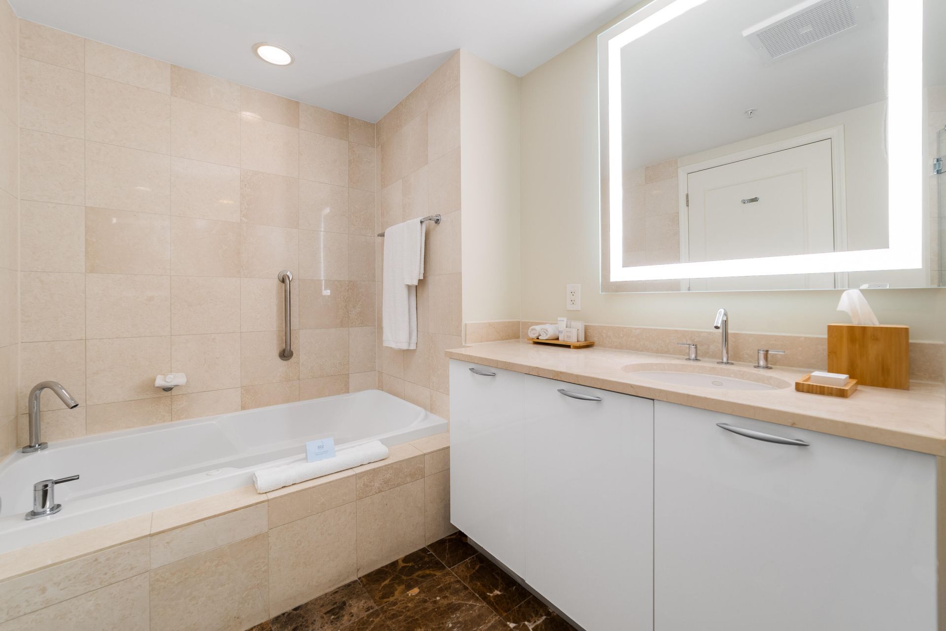505 N Fort Lauderdale Beach Boulevard, Unit 1708, Fort Lauderdale, FL 33304 Photo