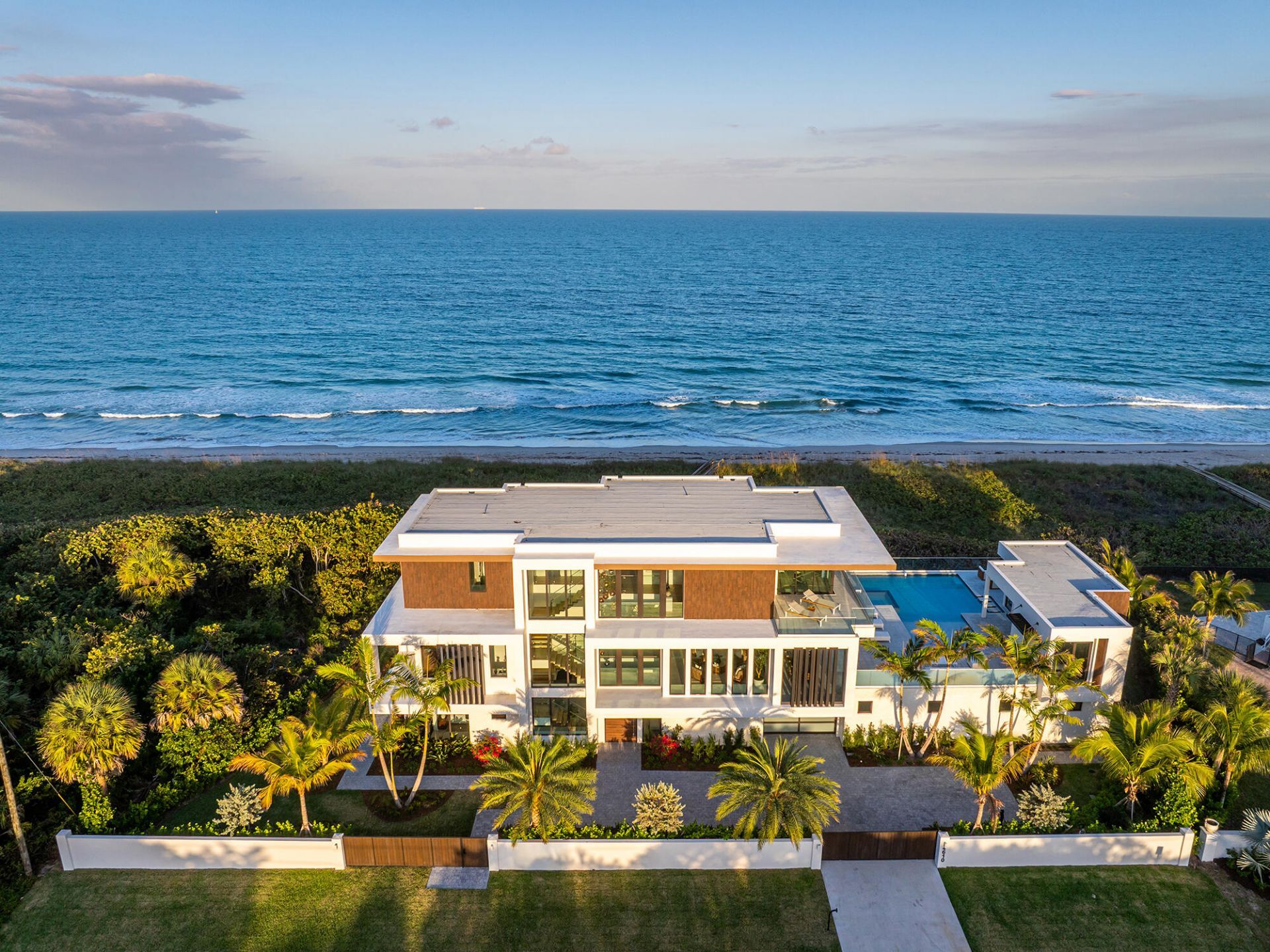 4610 N Hwy A1a, Hutchinson Island, FL 34949 Photo