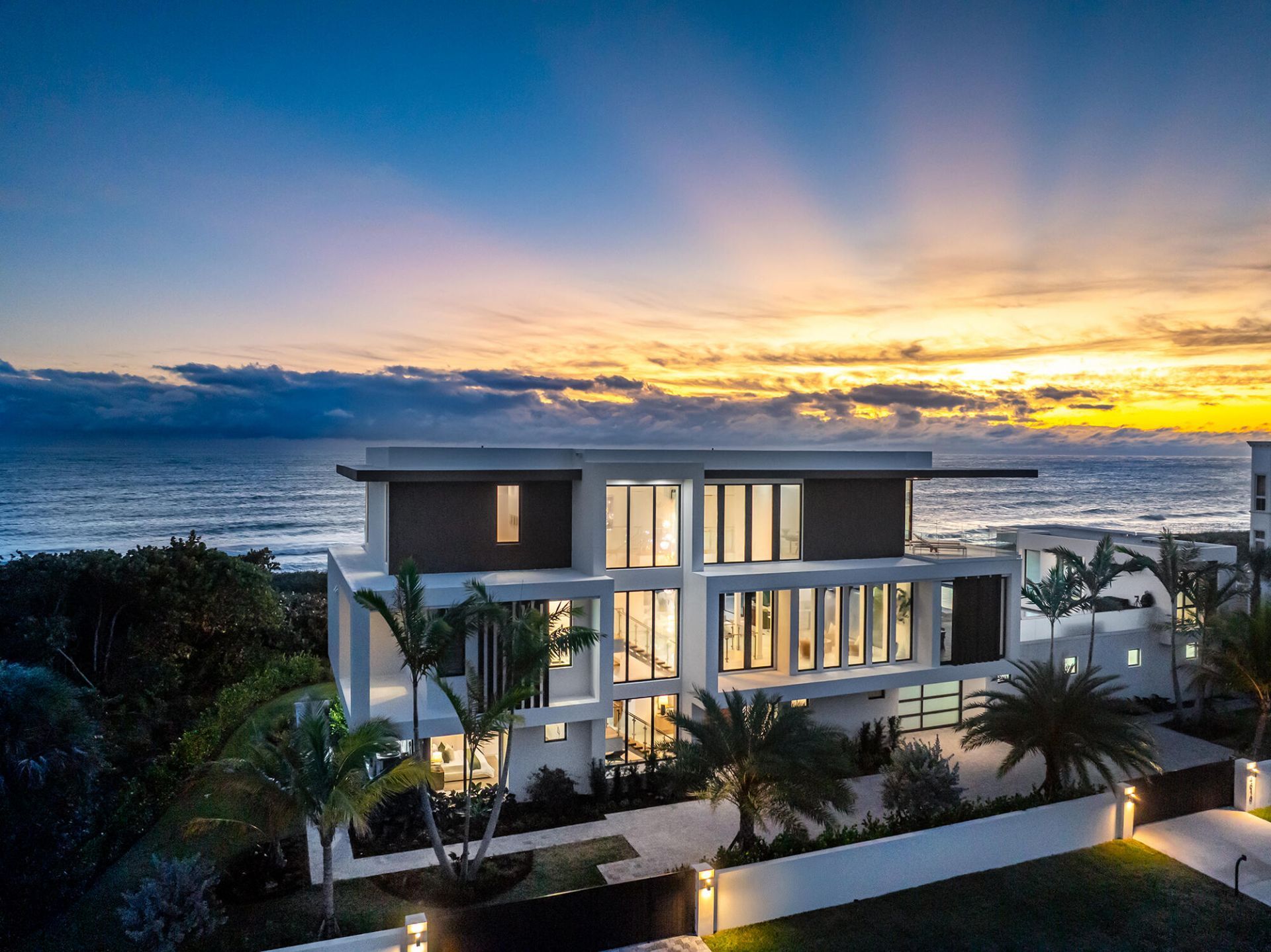 4610 N Hwy A1a, Hutchinson Island, FL 34949 Photo
