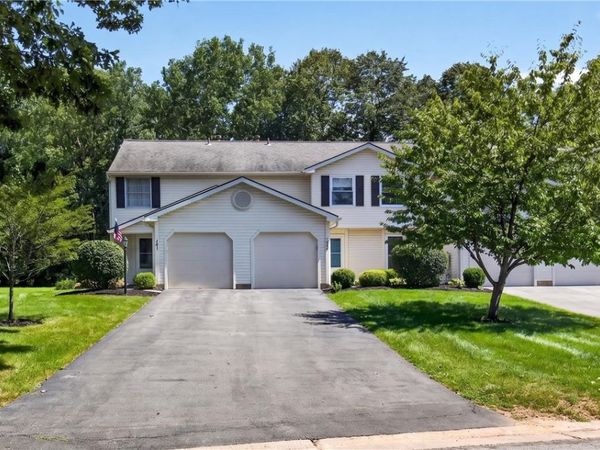 139 Courtshire Lane, Penfield, NY 14526
