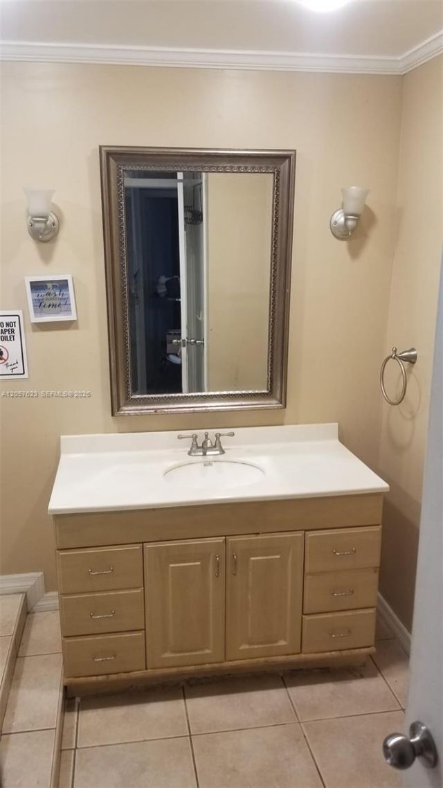 6729 Arbor Dr , Miramar, FL 33023 Photo