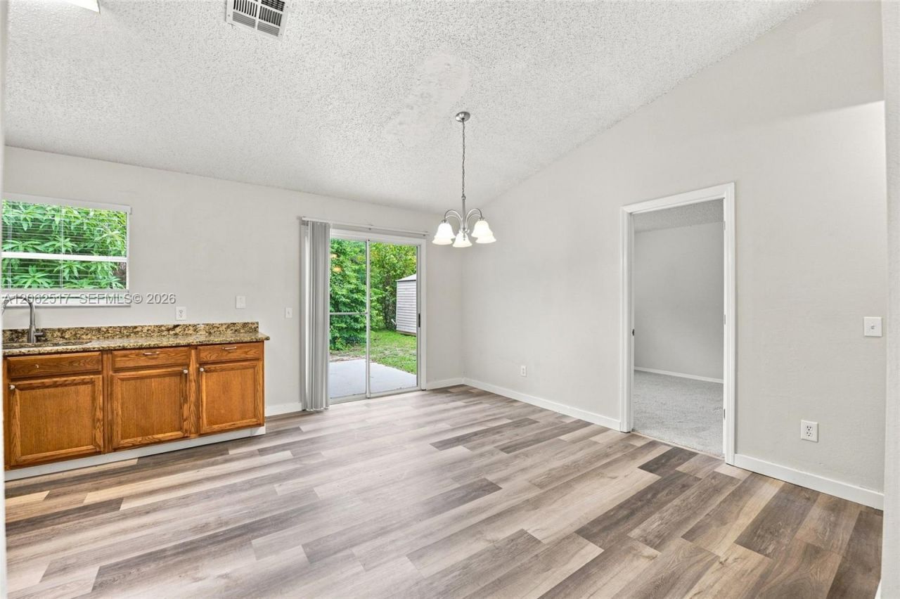 1617 SW Hampshire Ln, Port Saint Lucie, FL 34953 Photo
