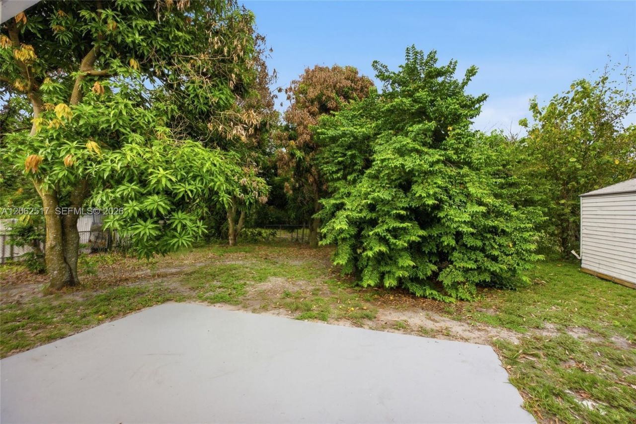 1617 SW Hampshire Ln, Port Saint Lucie, FL 34953 Photo