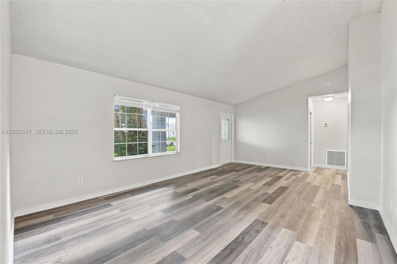1617 SW Hampshire Ln, Port Saint Lucie, FL 34953 Photo