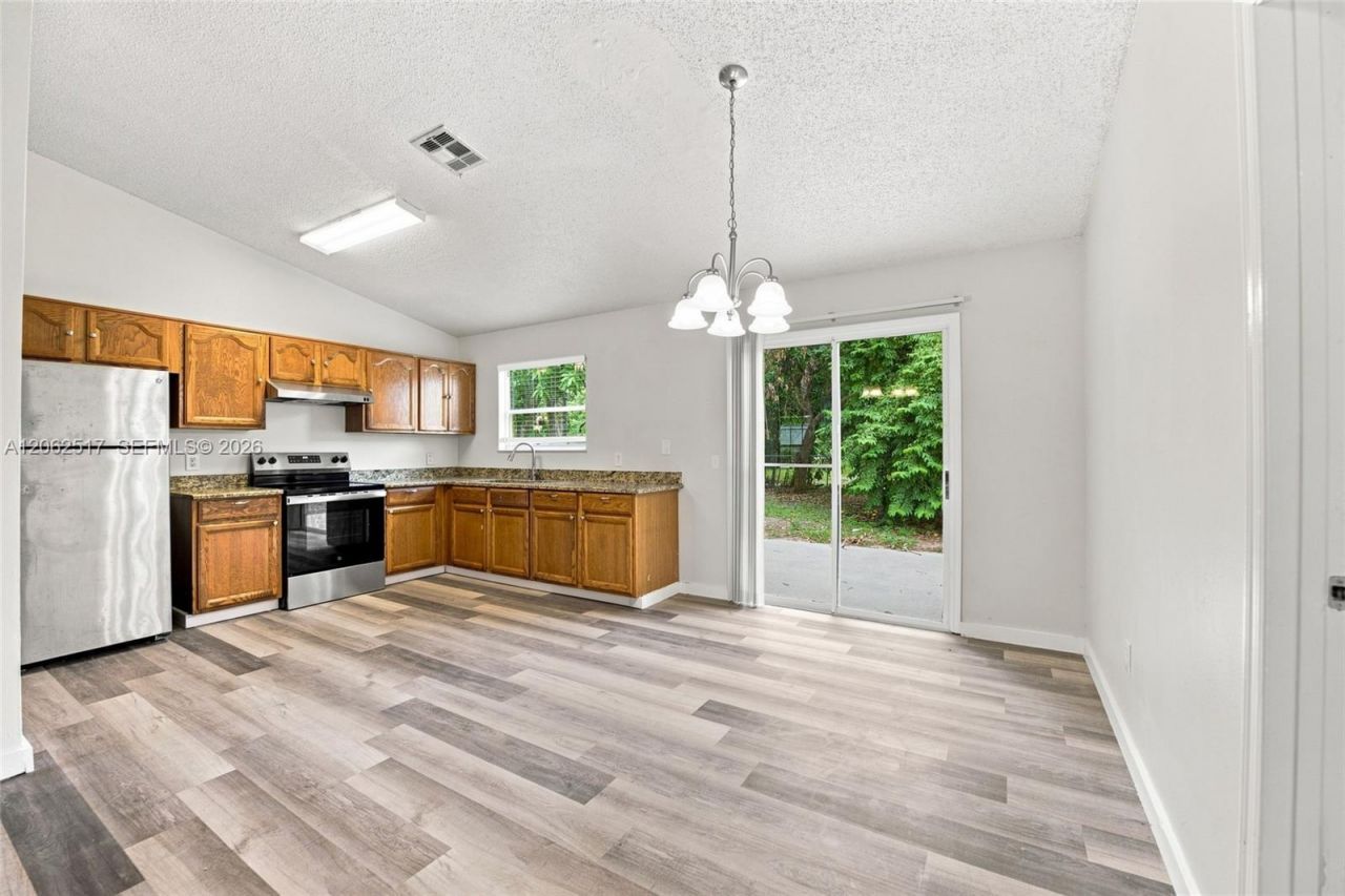 1617 SW Hampshire Ln, Port Saint Lucie, FL 34953 Photo