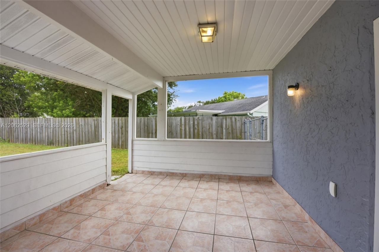 205 SW Kentwood Rd , Port Saint Lucie, FL 34953 Photo