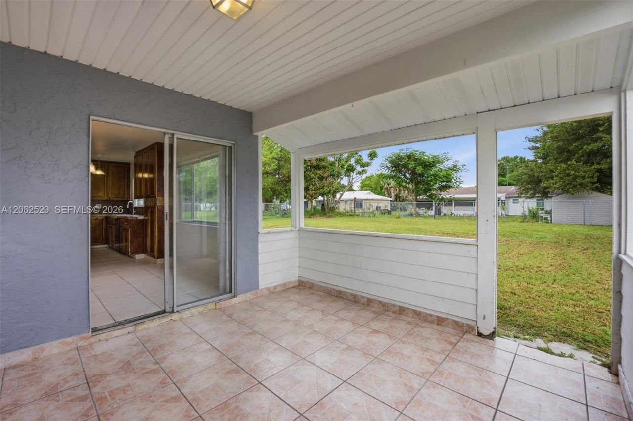205 SW Kentwood Rd , Port Saint Lucie, FL 34953 Photo