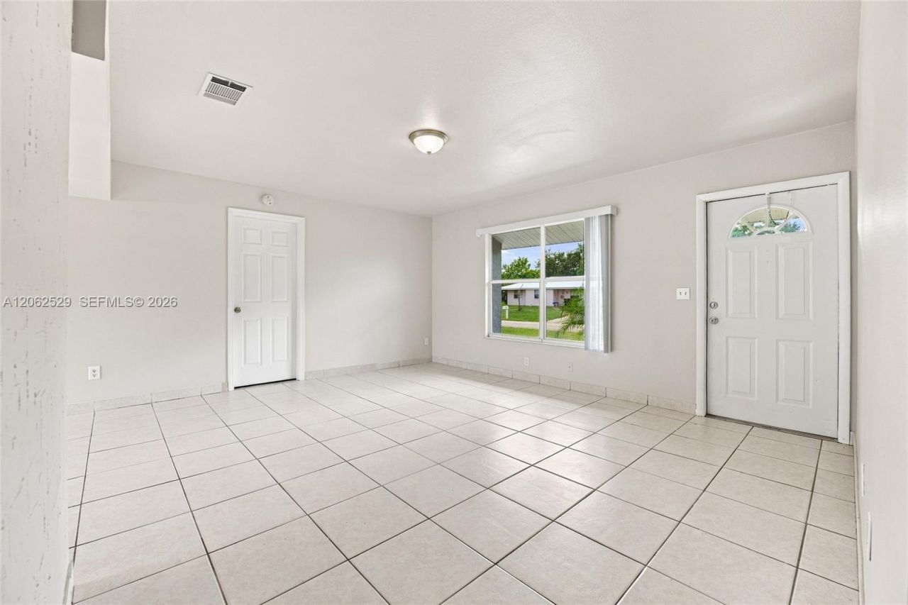 205 SW Kentwood Rd , Port Saint Lucie, FL 34953 Photo