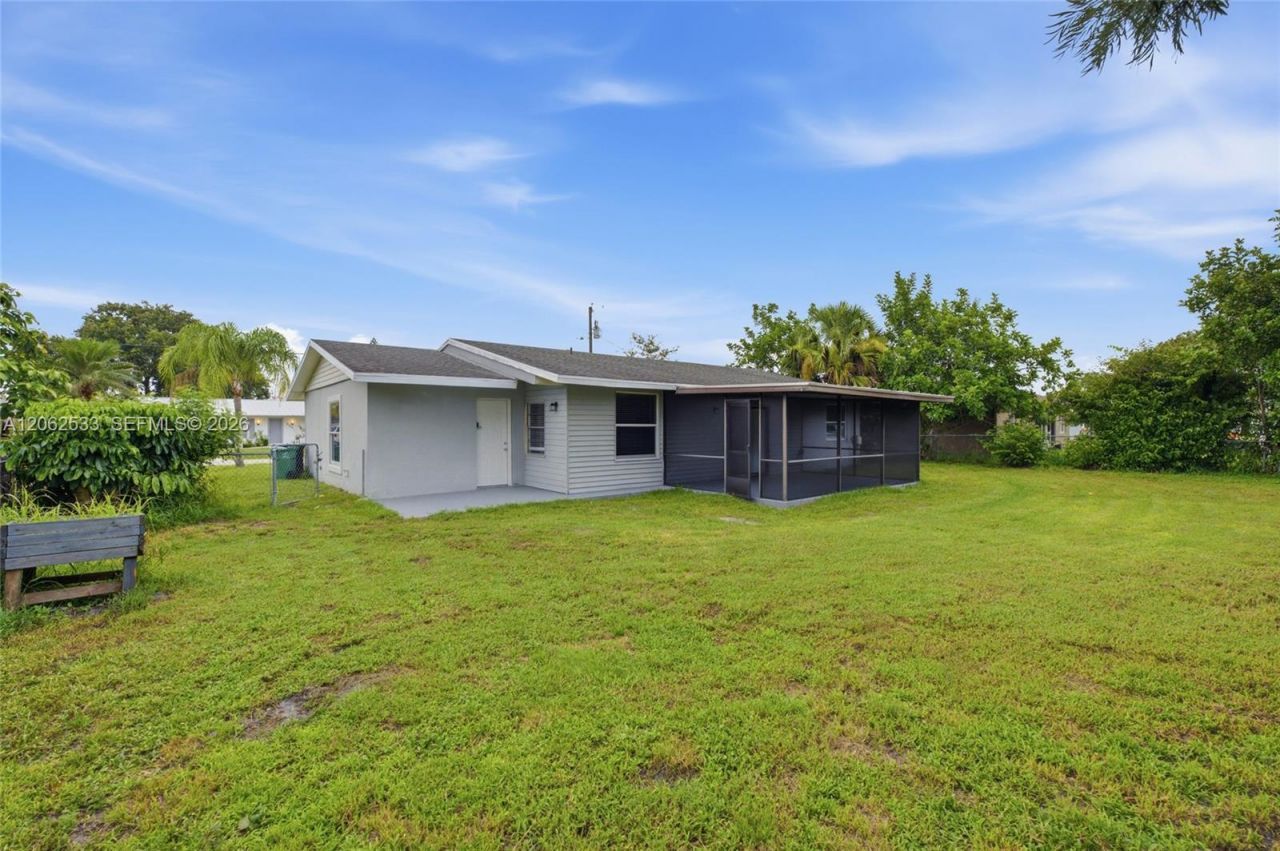 365 NW Curtis St , Port Saint Lucie, FL 34983 Photo