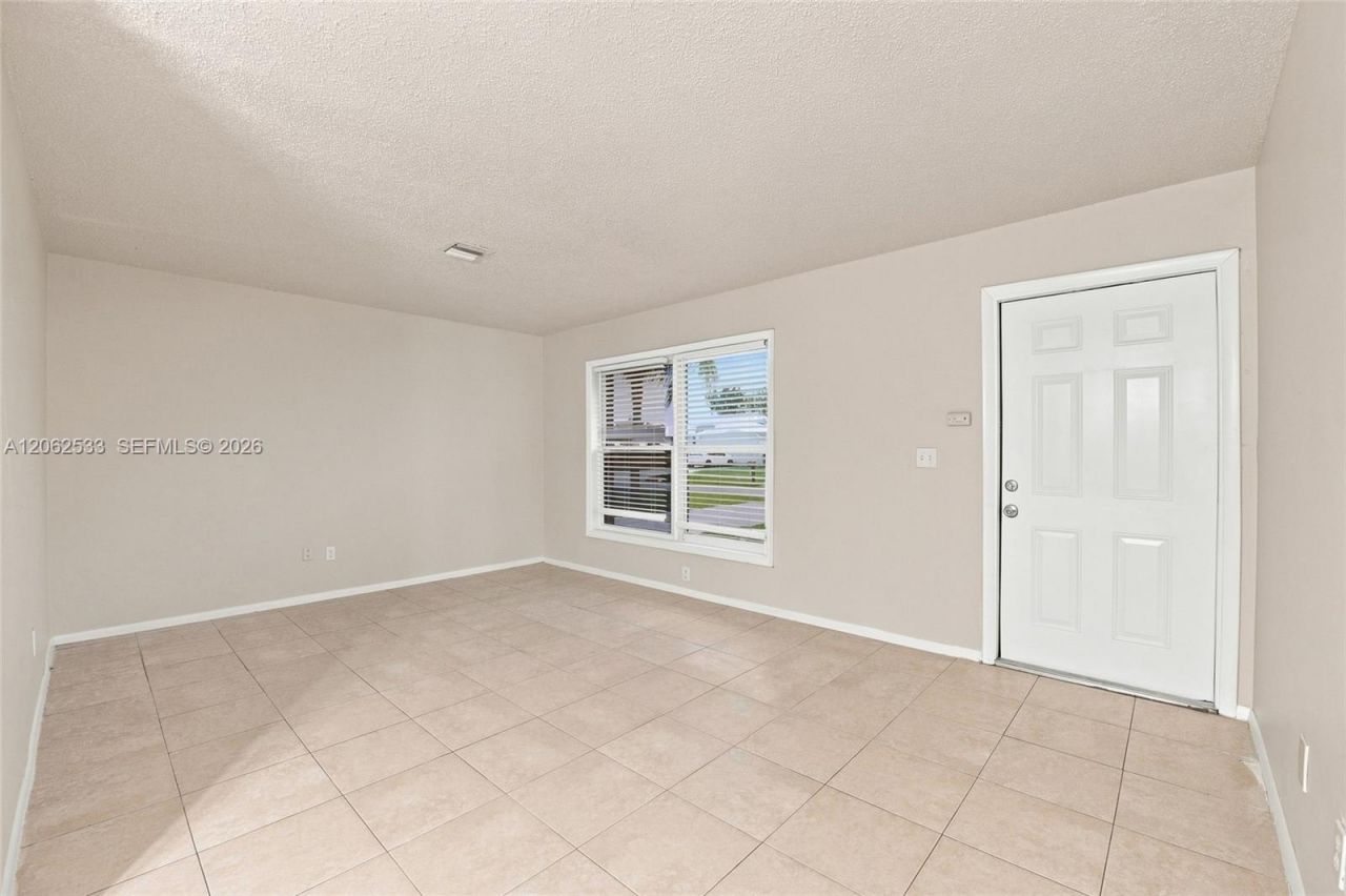 365 NW Curtis St , Port Saint Lucie, FL 34983 Photo