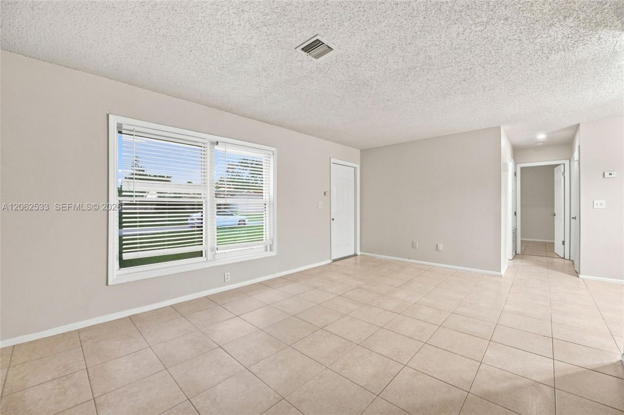365 NW Curtis St , Port Saint Lucie, FL 34983 Photo