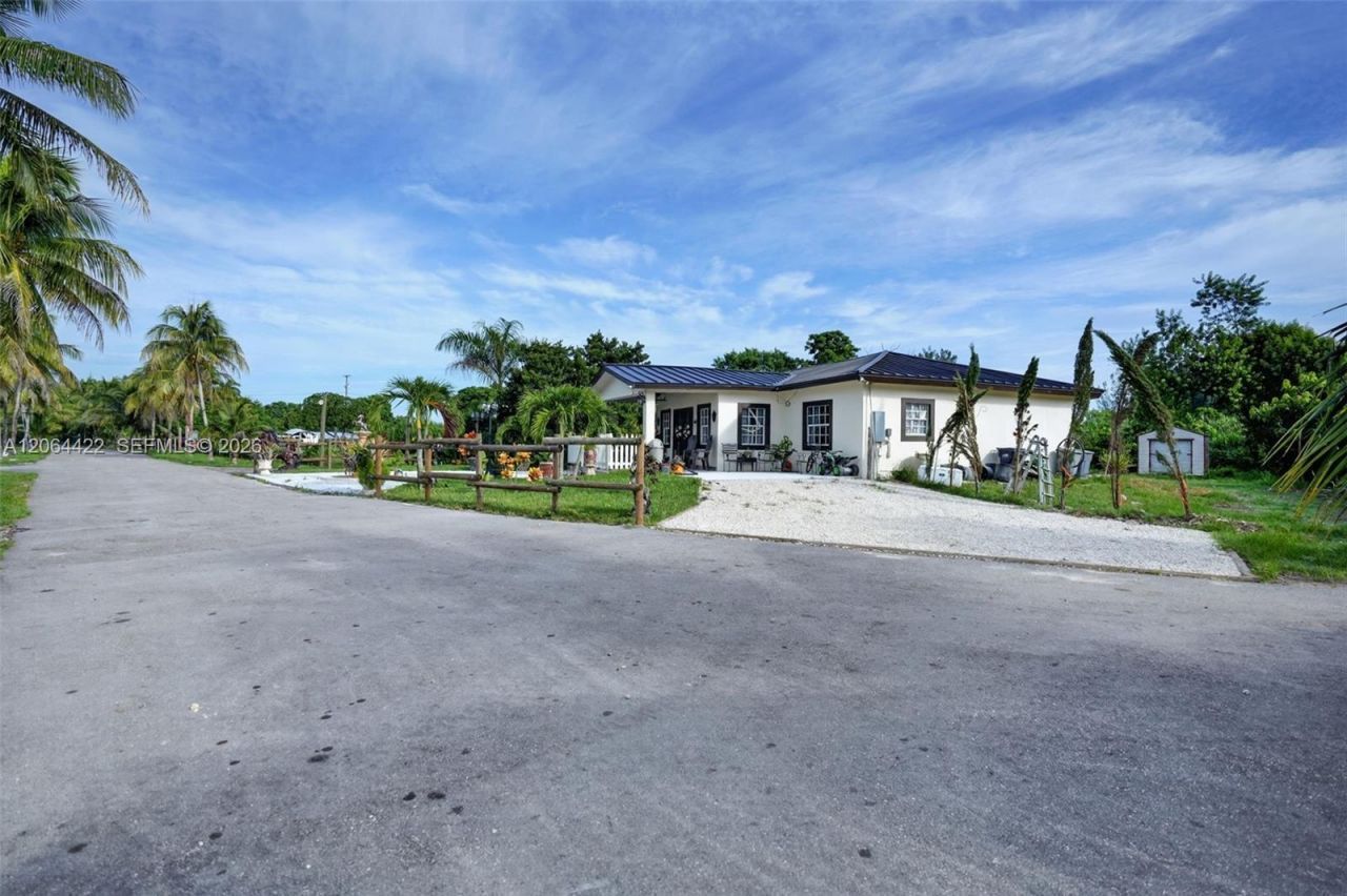 13405 SW 199th Ave , Miami, FL 33196 Photo