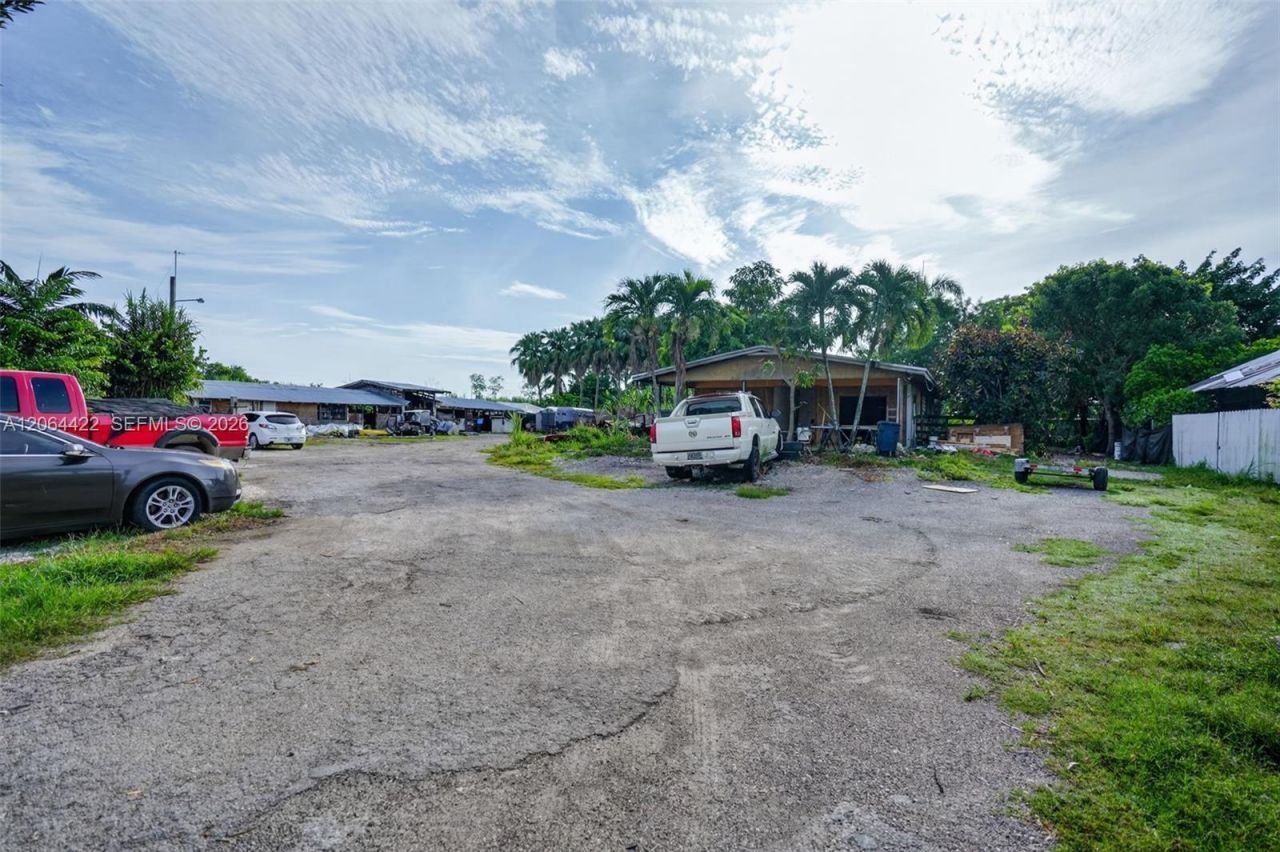 13405 SW 199th Ave , Miami, FL 33196 Photo