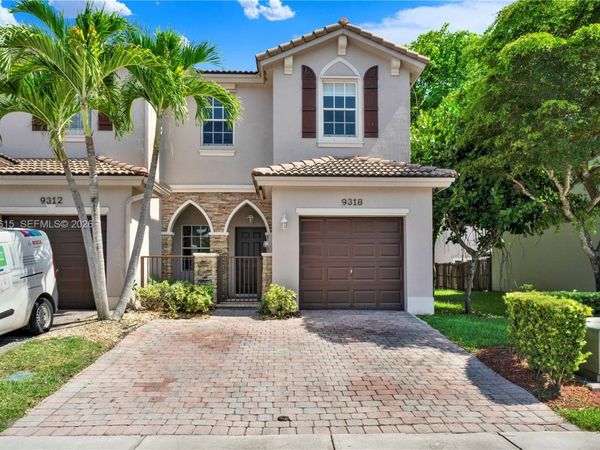 9318 SW 220th St, Cutler Bay, FL 33190