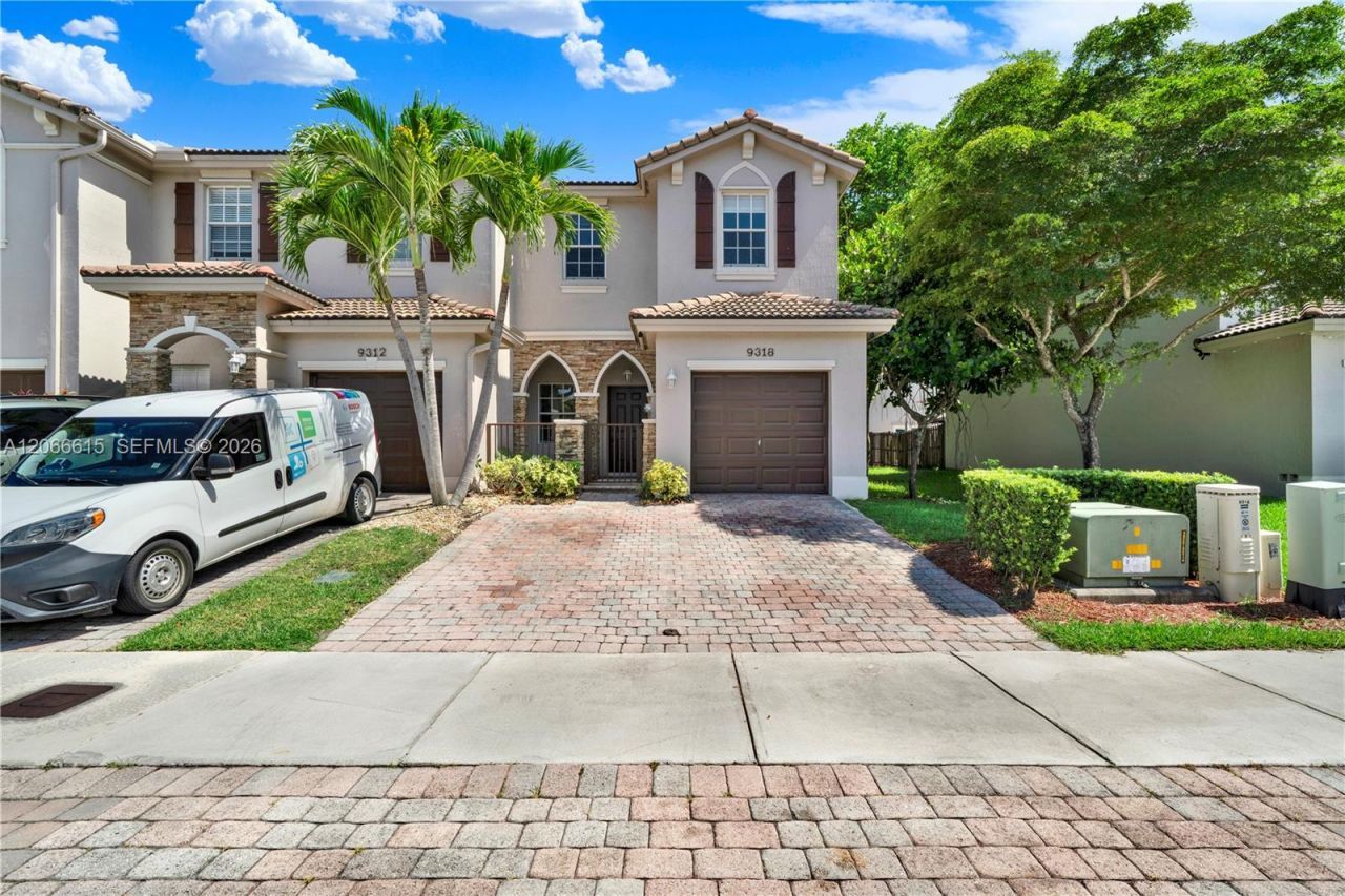 9318 SW 220th St, Cutler Bay, FL 33190 Photo