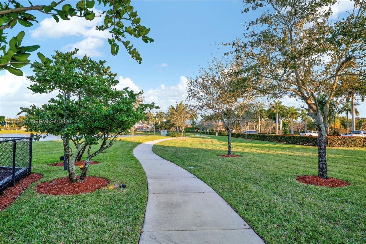 9318 SW 220th St, Cutler Bay, FL 33190 Photo
