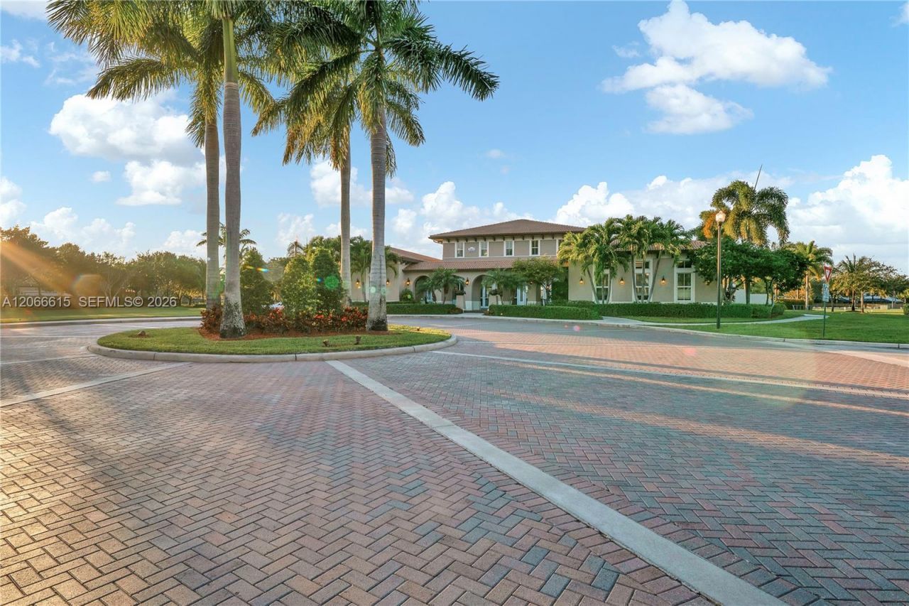 9318 SW 220th St, Cutler Bay, FL 33190 Photo