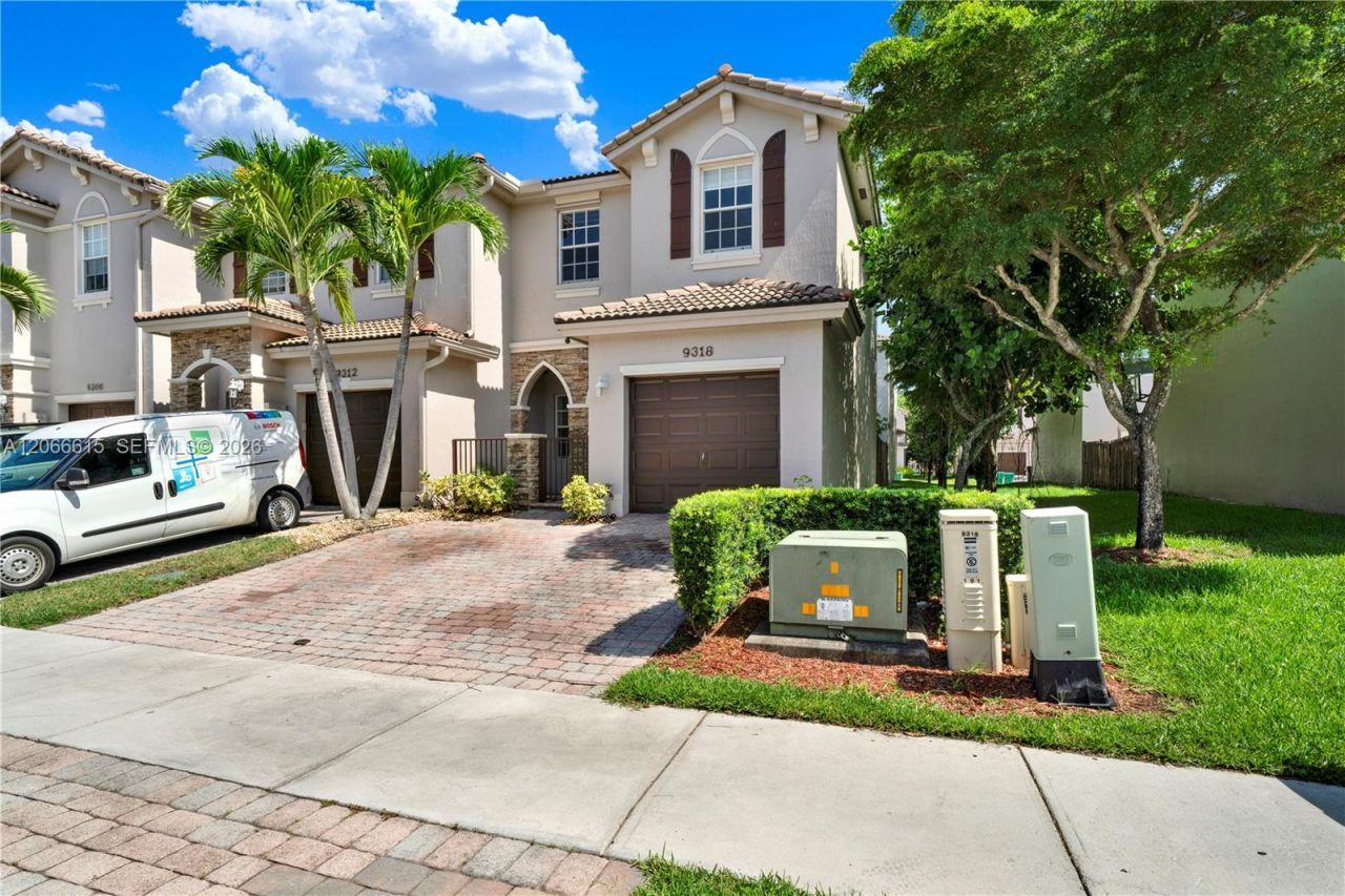 9318 SW 220th St, Cutler Bay, FL 33190 Photo
