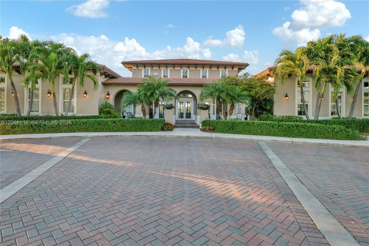 9318 SW 220th St, Cutler Bay, FL 33190 Photo