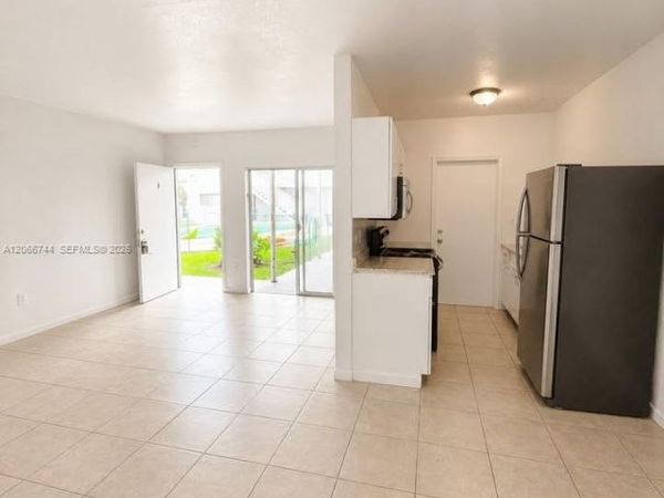 1951 NE 167th St , Unit 5, North Miami Beach, FL 33162