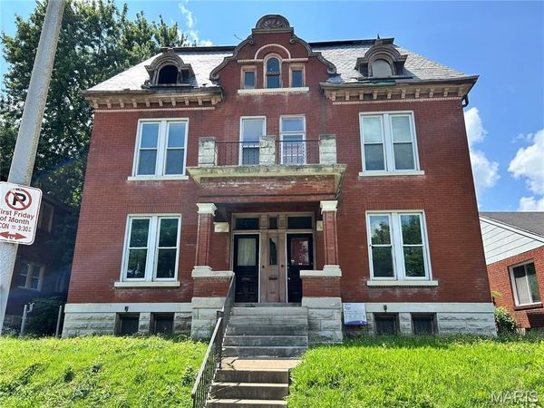 8447 Newby Street, St Louis, MO 63147