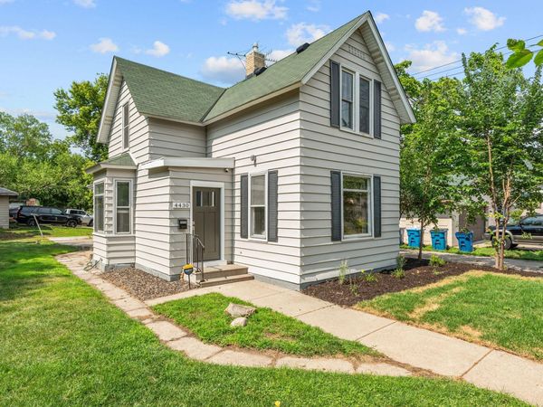 4430 40th Avenue N, Robbinsdale, MN 55422