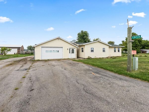 1858 W Auburn Drive, Auburn, IN 46706