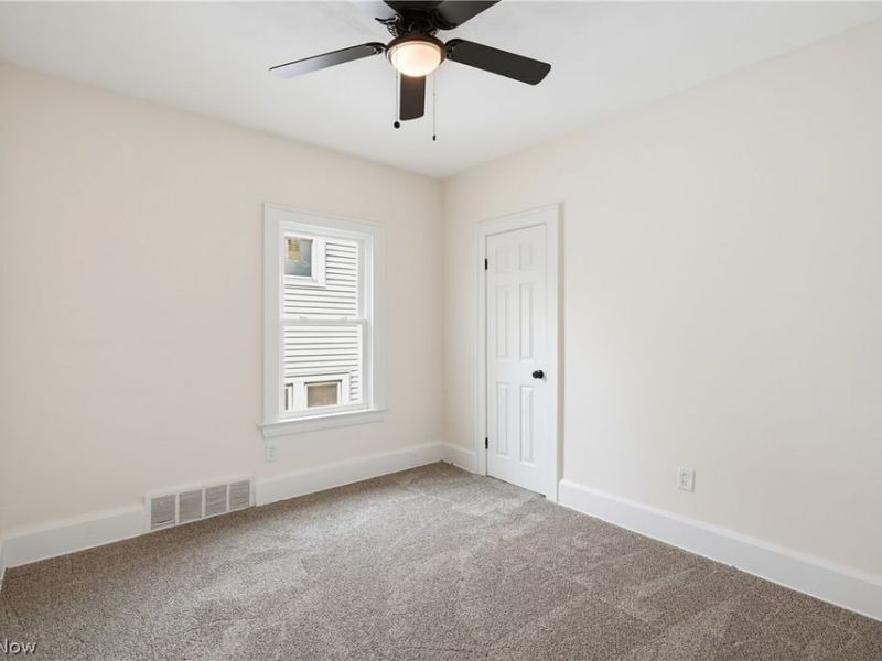7822 Laumar Avenue, Cleveland, OH 44105 Photo 24