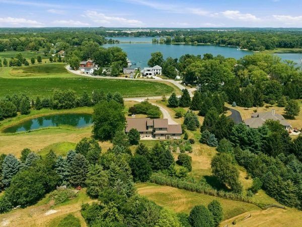 37015 Lower Lake ROAD, Oconomowoc, WI 53066