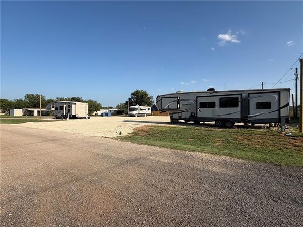 140 Spruce Street , Baird, TX 79504