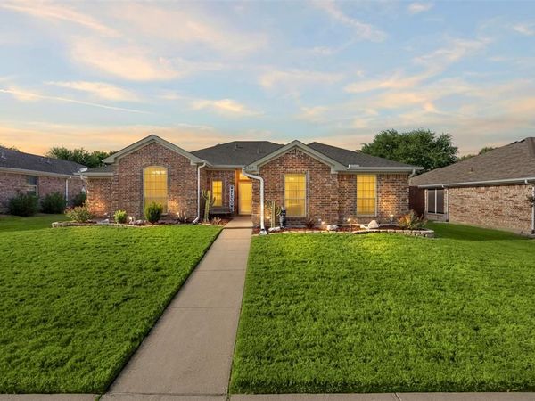 327 Choctaw Trail, Waxahachie, TX 75165