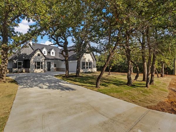 5609 Thousand Oaks Drive, Joshua, TX 76058