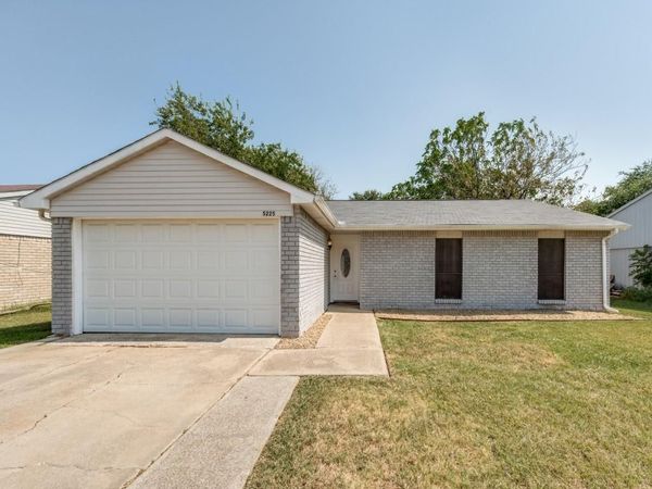 5225 Knox Drive, The Colony, TX 75056