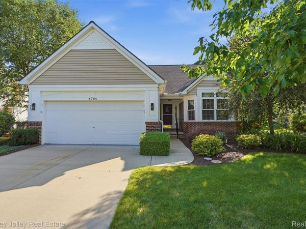4784 New Haven Drive , Genoa Township, Mi 48843