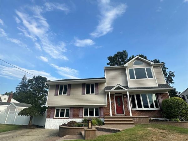 25 Cumberland Road , Jericho, NY 11753